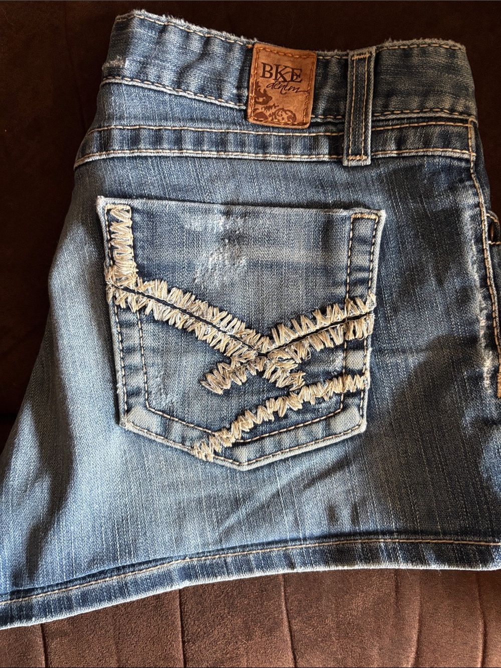 BKE Women’s Light Blue Distressed Back-Pocket Jean Shorts
